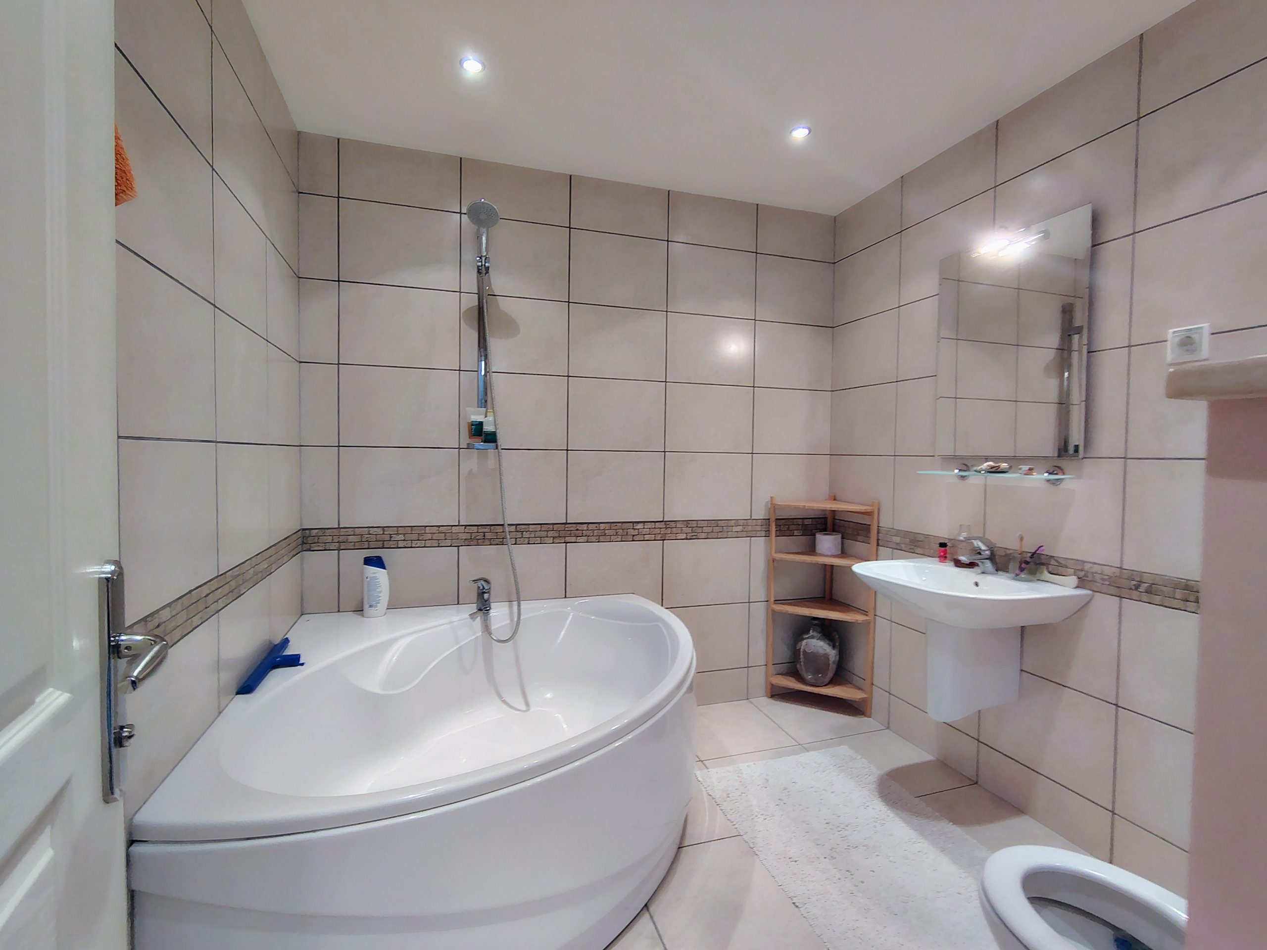 IMG_20260407_142854923_HDR_AE